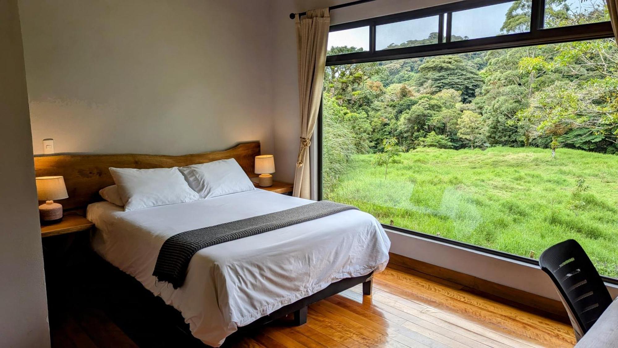 Olingo Monteverde Luaran gambar
